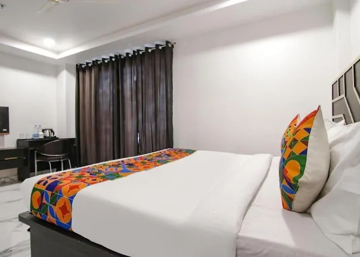 Hotel Grey Sky
